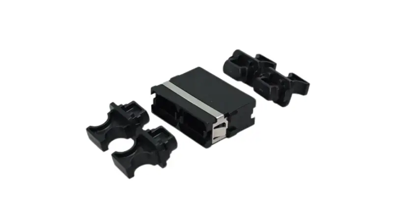 MPO adapter connecting MPO and MTP-style connectors with labels explaining compatibility and project specification checks.