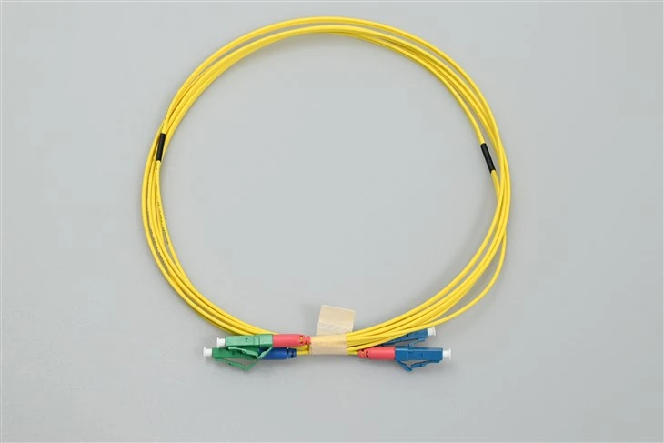 Cord Patch Fiber Optic Lc apc i lc upc Duplex Melyn