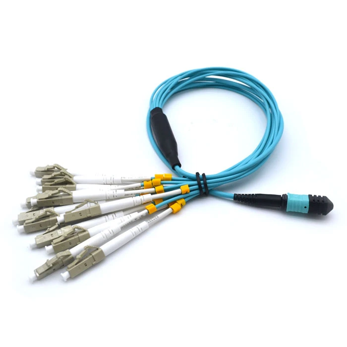 OM4 Aml-ffibr 100Gb Amlfodd 50/125 Cebl Fiber Optic MTP/MPO I LC Breakout 12 Ffibr