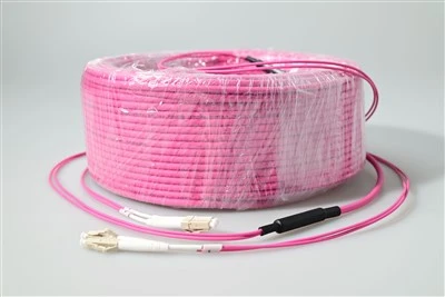 Cord Patch Deublyg Amlfodd LC i LC OM4 – 1.25mm SFF Ferrule, IEC 61754-20, ar gyfer SFP+ Ceblau Dwysedd Uchel